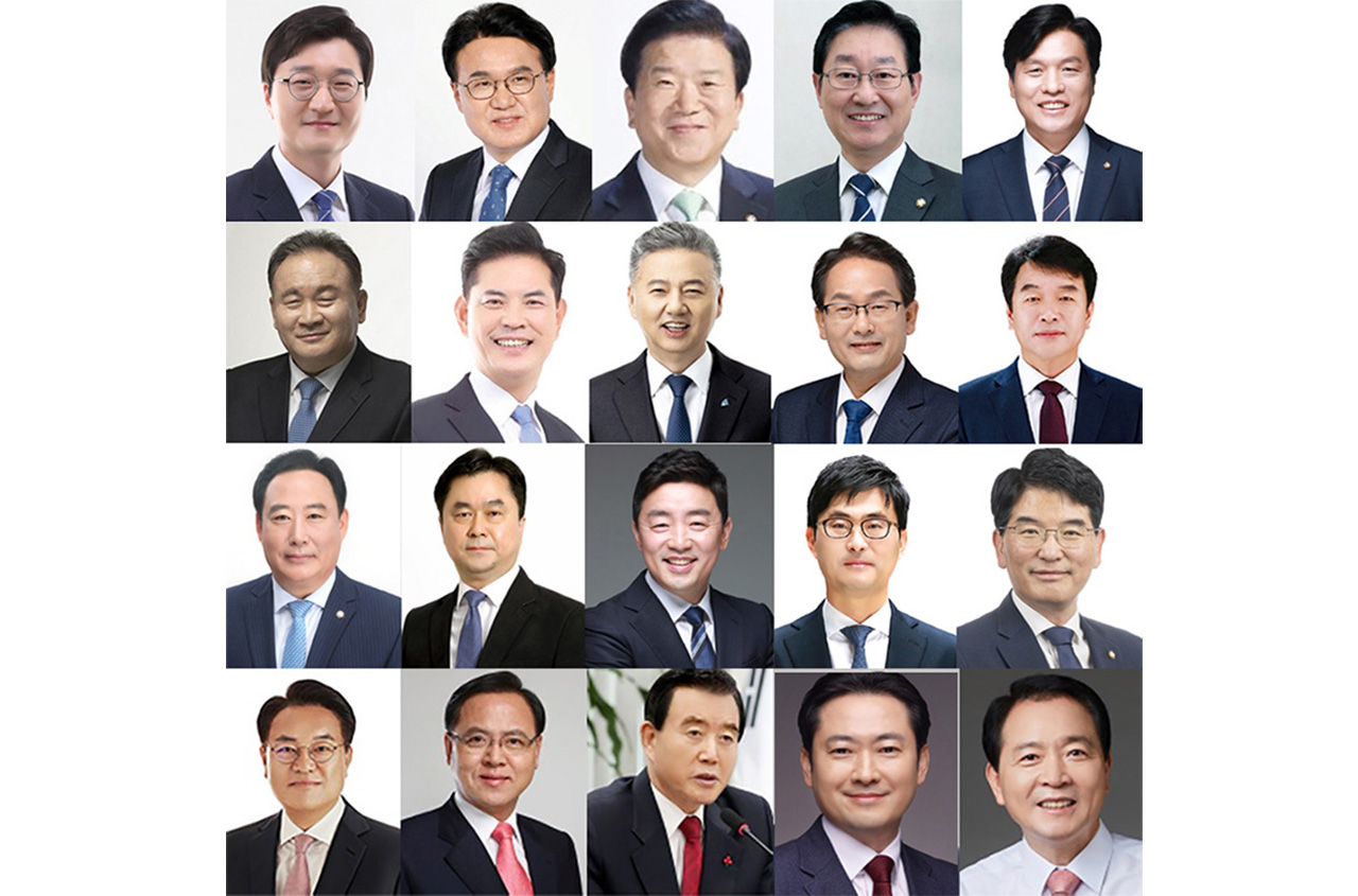 여야의 새 지도체제 전환과 맞물려 충청의 목소리가 중앙 정치권에 제대로 전달될 수 있을지 관심이 쏠리고 있다. 일부에선 지역 국회의원들이 지도부 진입에 난관이 예상되고, 상임위원장도 전무해 지역 정치력 후퇴에 대한 우려가 나오고 있다.