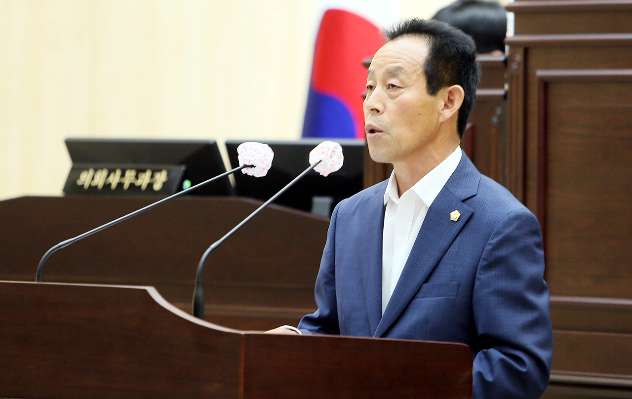 예산군의회 임종용 의원(민주당·다선거구)이 지난 16일 열린 제284회 제1차 정례회 제1차 본회의에서 5분 발언을 통해 삽교신역사 도시개발 기본구상에 주민의견을 반영할 것을 촉구했다. 예산군의회 제공. 