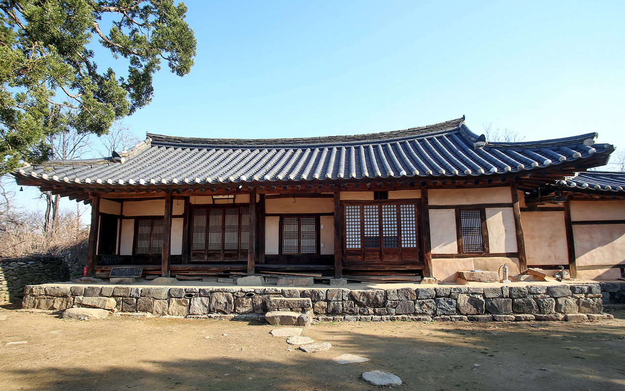 충남 아산시 송악면 외암민속마을에 있는 참판댁. 퇴호 이정렬 선생이 고종 황제로부터 하사받은 가옥이다. 아산시 제공.