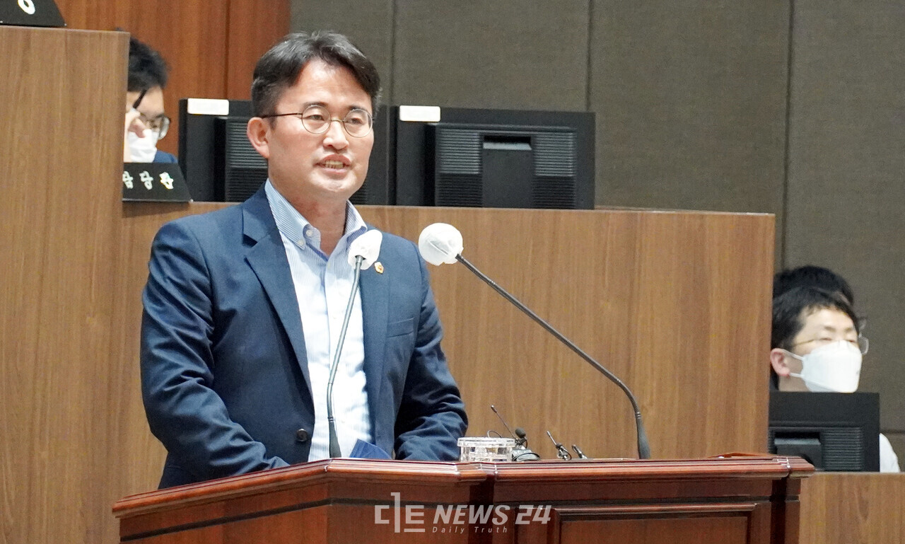 충남도의회 안장헌 의원이 대표발의한 ‘충청남도 정의로운 전환 기본 조례안’이 제341회 정례회 상임위 심사를 통과했다. 자료사진.