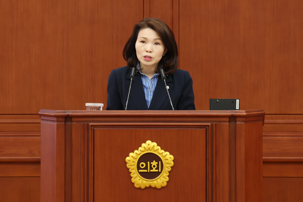 이금선 대전시의원(더불어민주당, 유성구4)이 1일 열린 대전시의회 임시회 본회의에서 대전시 인권센터 위탁 문제, 정보공개 행정 등을 주제로 5분발언을 하고 있다. 대전시의회 제공.
