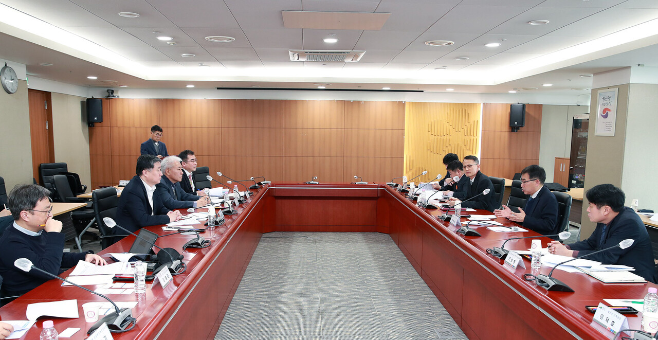 충남도는 6일 도청 중회의실에서 내포신도시 종합병원 건립협의회 제1차 정기회의를 개최했다고 밝혔다. 충남도 제공.