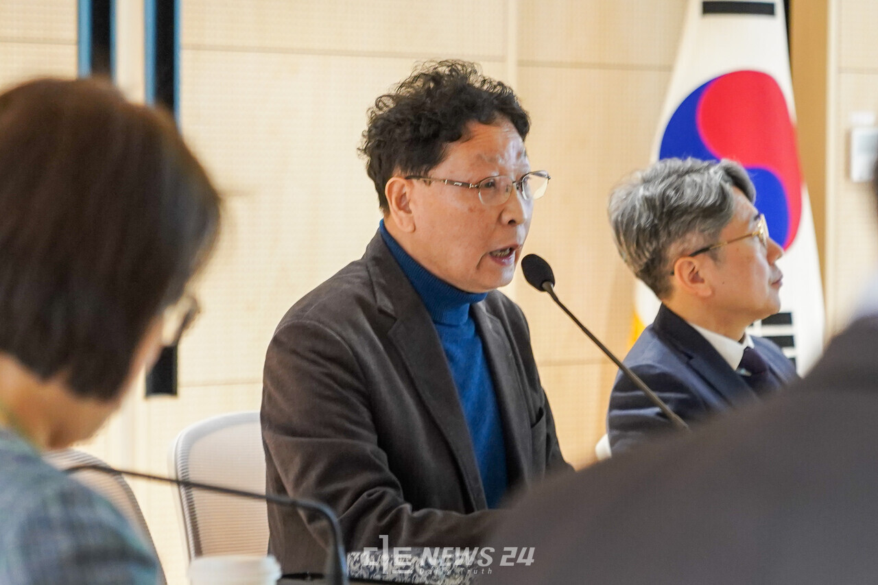 이세영 건양대학교 군사학과 교수는 지난 15일 대통령직속 국가균형발전위원회 충남공약 지원 간담회에서 ‘육사 충남 논산 이전 ’ 7대 당위성을 역설했다. 황재돈 기자. 