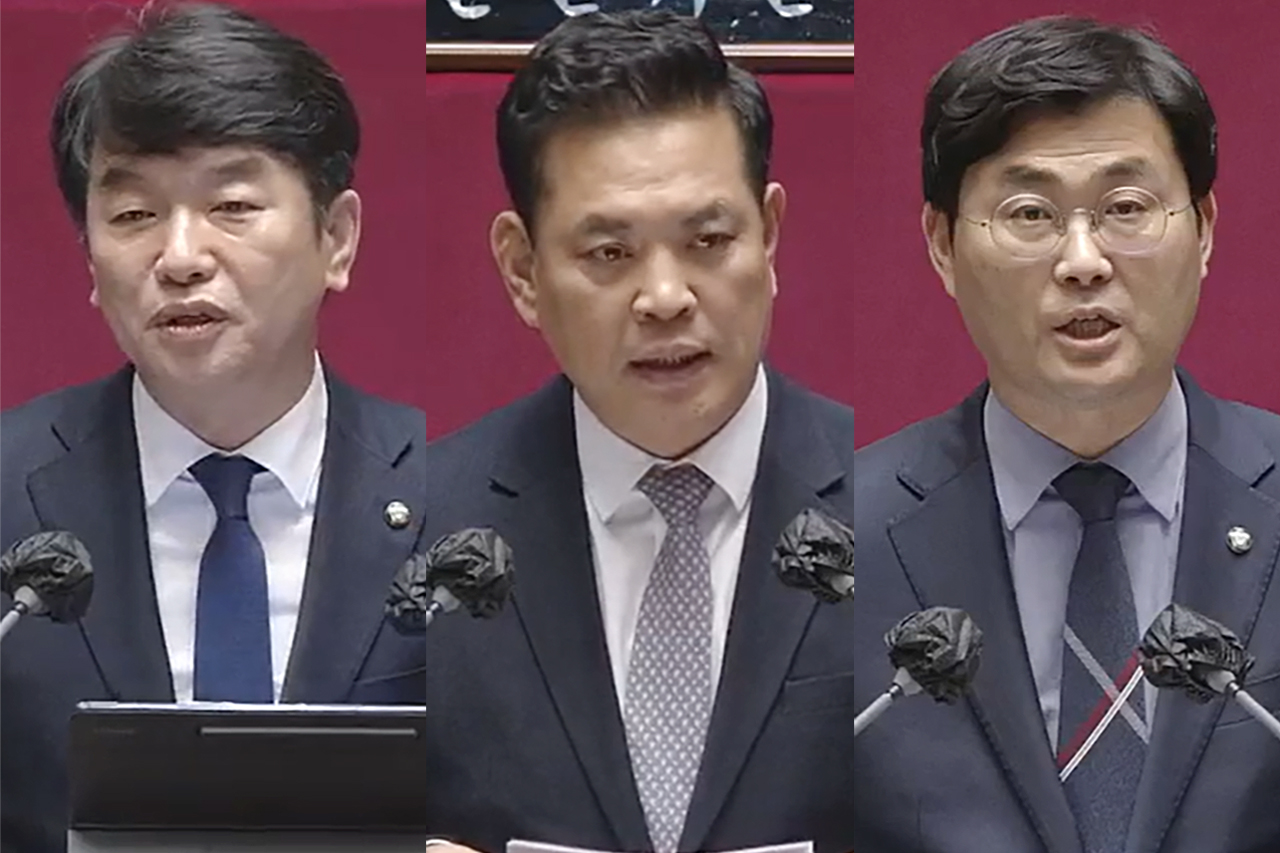 더불어민주당 충청권 초선 국회의원들이 12일 선거제 개편안과 관련한 전원위원회 토론에서 지역 대표성을 확보를 위한 ‘권역별 비례대표제’ 도입 필요성을 강조했다. 왼쪽부터 문진석·박영순·이정문 더불어민주당 의원. 국회 인터넷의사중계시스템.
