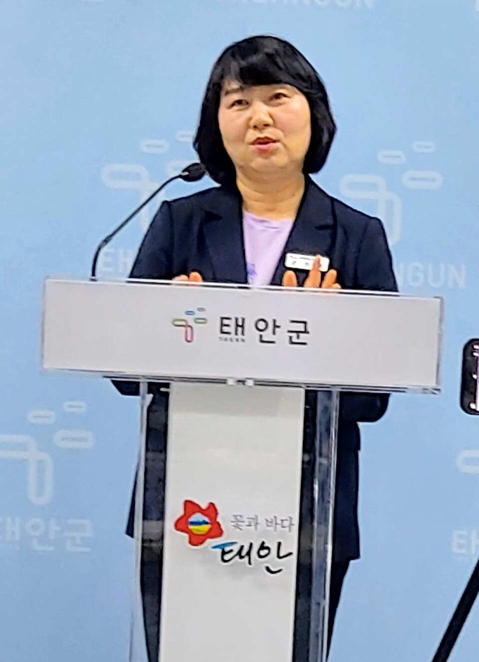 강미경 태안군 문화예술과장이 31일 군청 브리핑실에서 문화예술과 정례브리핑을 갖고 태안읍성과 안흥진성을 복원하는데 총력을 기울이겠다고 밝혔다. 최종암 기자.