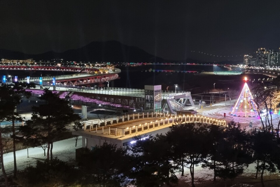 세종시 이응다리 야간 경관 모습. 자료사진. 