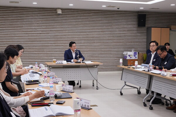 국립경찰병원  지역 효과 분석 및 운영 방향 연구용역 착수보고회 모습