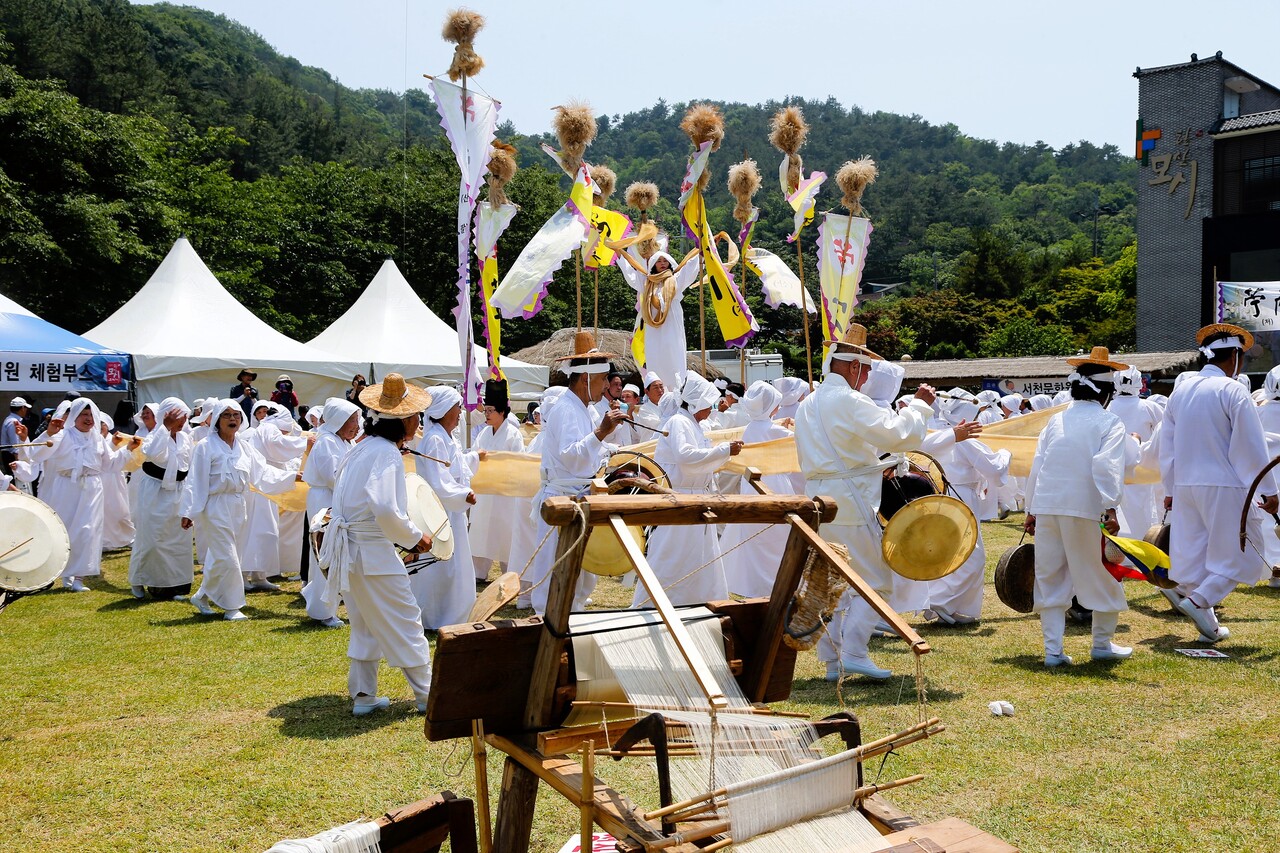 서천군 한산모시문화제가 2023년 33회째 이어오며 대한민국전통섬유문화의 맥을 잇고 있다. 서천군 제공.