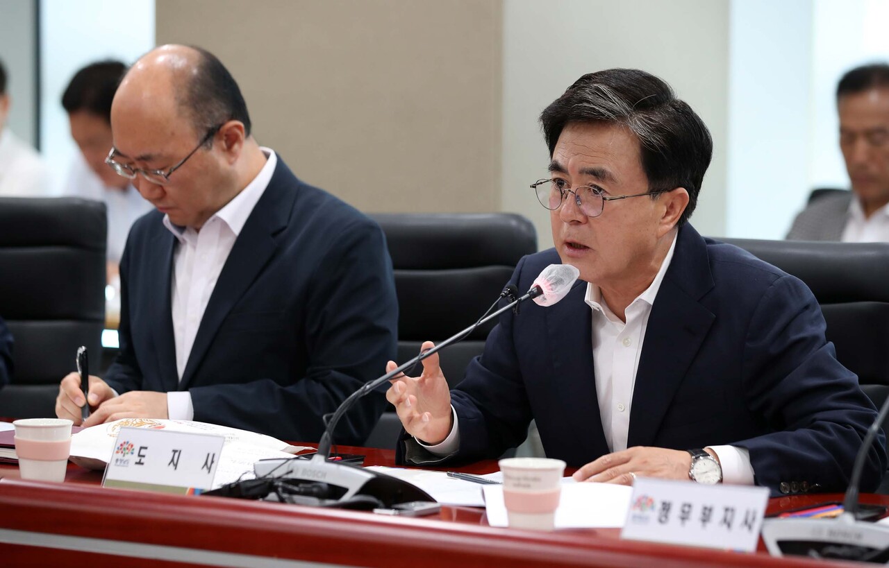 김태흠 충남지사가 14일 중국 '유커'들의 관광 재개에 따른 도내 관광 상품 매뉴얼화를 주문했다. 충남도 제공.