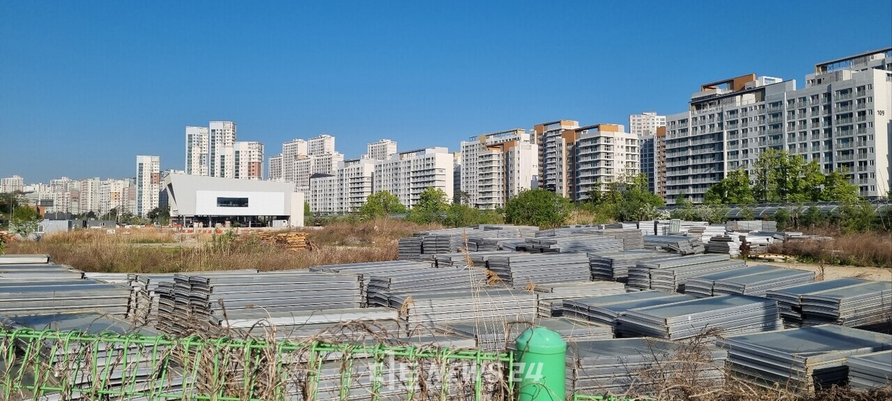 현재 각종 건축 자재 보관소로 전락한 세종시 '운전면허시험장' 부지. 자료사진. 