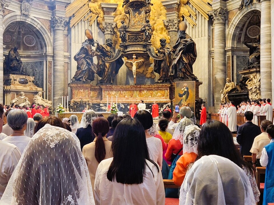 바티칸 성 베드로 대성전 감사미사(유흥식 추기경 집전)