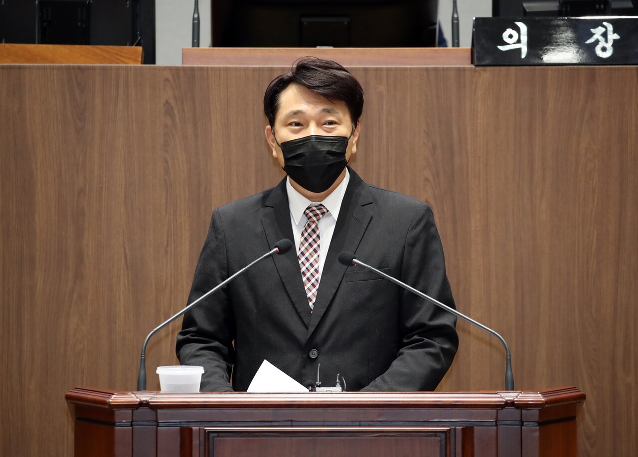 안종혁 의원이 김태흠 충남지사가 제출한 '폐지 조례안'에 제동을 걸었다. 도의회 제공.