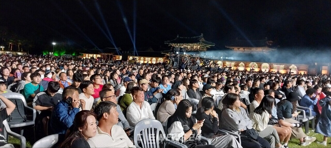 부여 백제문화단지에서 열린 개막식 현장 모습. 김다소미 기자. 