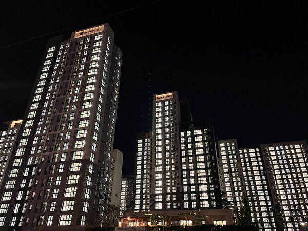 갑천 1BL 트리풀시티 힐스테이트 아파트 입주 점등식 모습. 대전도시공사 제공.