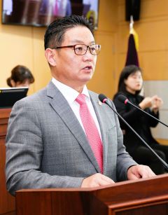 태안군의회 김영인 의원. 태안군 제공.