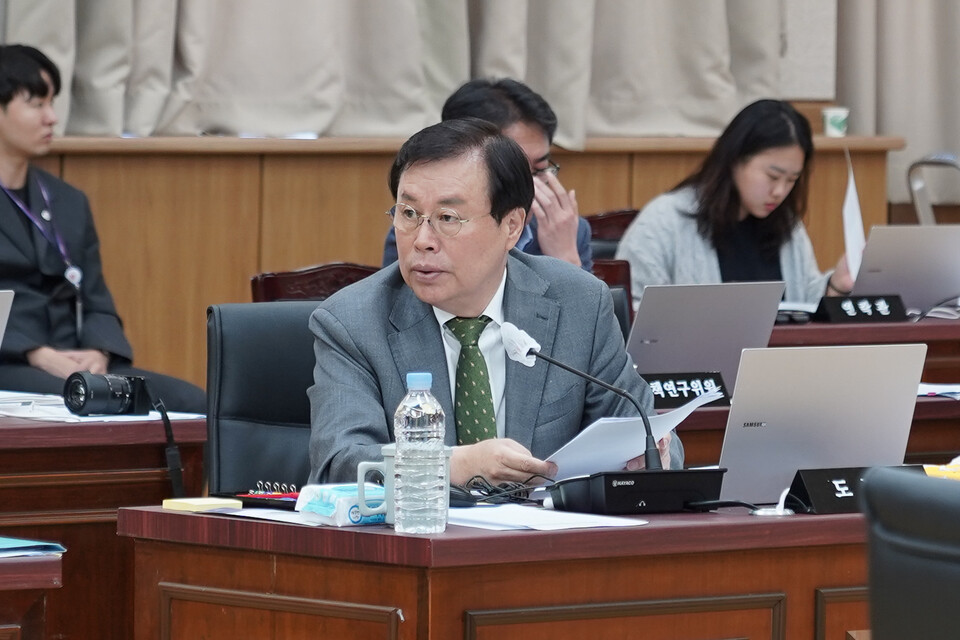국회 교육위 소속 도종환(더불어민주) 의원. 황재돈 기자.
