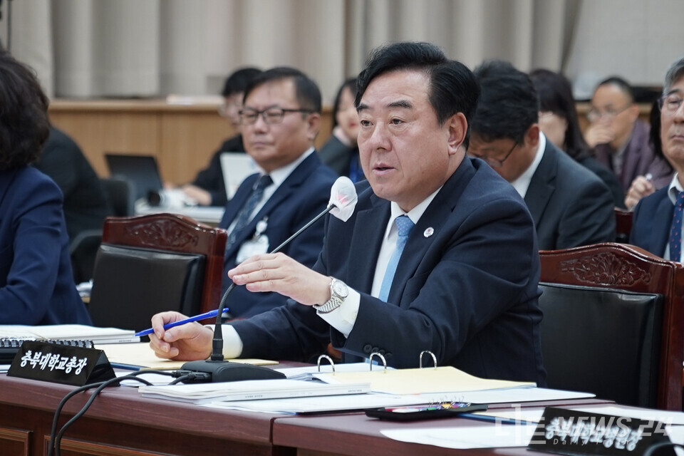 고창섭 충북대 총장. 황재돈 기자.