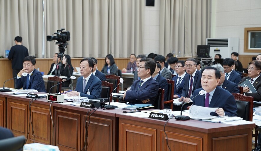 (왼쪽부터)최교진 세종교육감, 설동호 대전교육감, 윤건영 충북교육감, 김지철 충남교육감