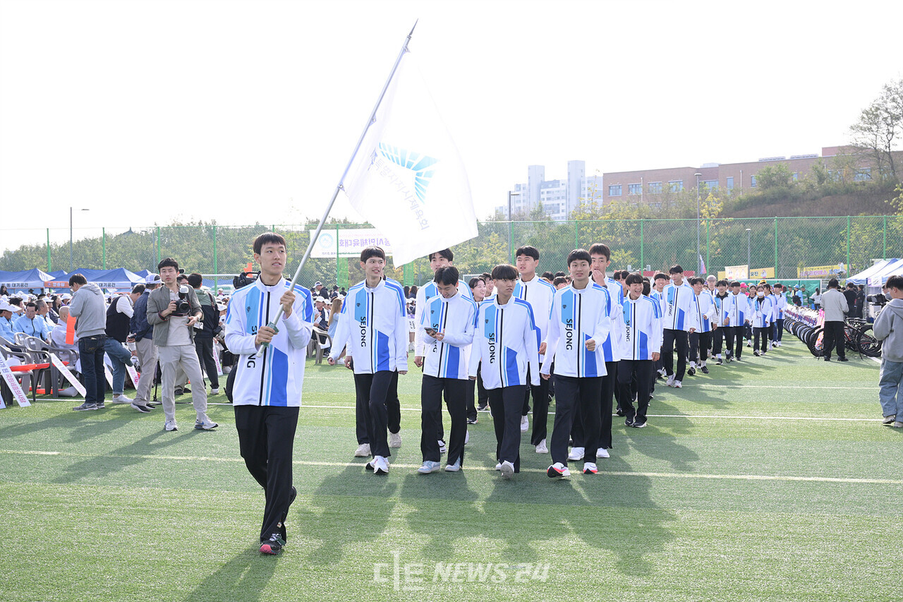 세종시 선수단이 지난 7일 결단식을 갖고 있는 모습. 시체육회 제공. 