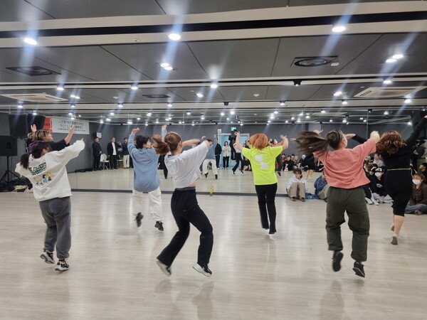 일본 큐슈 오타니단기대학 재학생들, 우송정보대학 글로벌실용예술학부 댄스 전공 체험