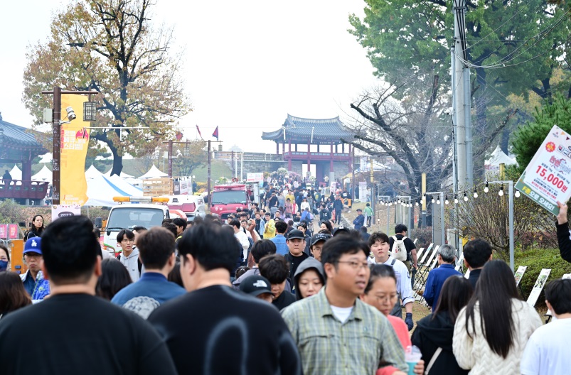홍성군과 백종원 더본코리아 대표가 합심해 개최한 '2023글로벌바베큐페스티벌'에 축제기간, 30만 명의 관광객이 방문한 것으로 집계됐다. 홍성군 제공.