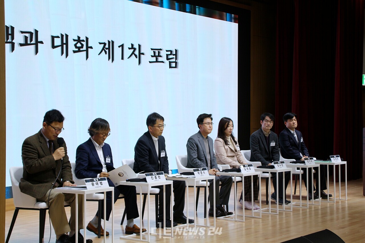 김 지사는 특히 정부가 중국과의 무역관계에서 '탈중국화' 방향으로 나아가는 것과 관련해 "지방정부로서 민간외교를 강화할 것"이라고 밝혔다. 김다소미 기자. 