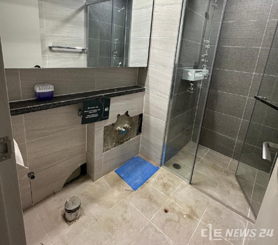 입주를 앞둔 세종시 한 신축 아파트 화장실 모습. 제보 사진. 