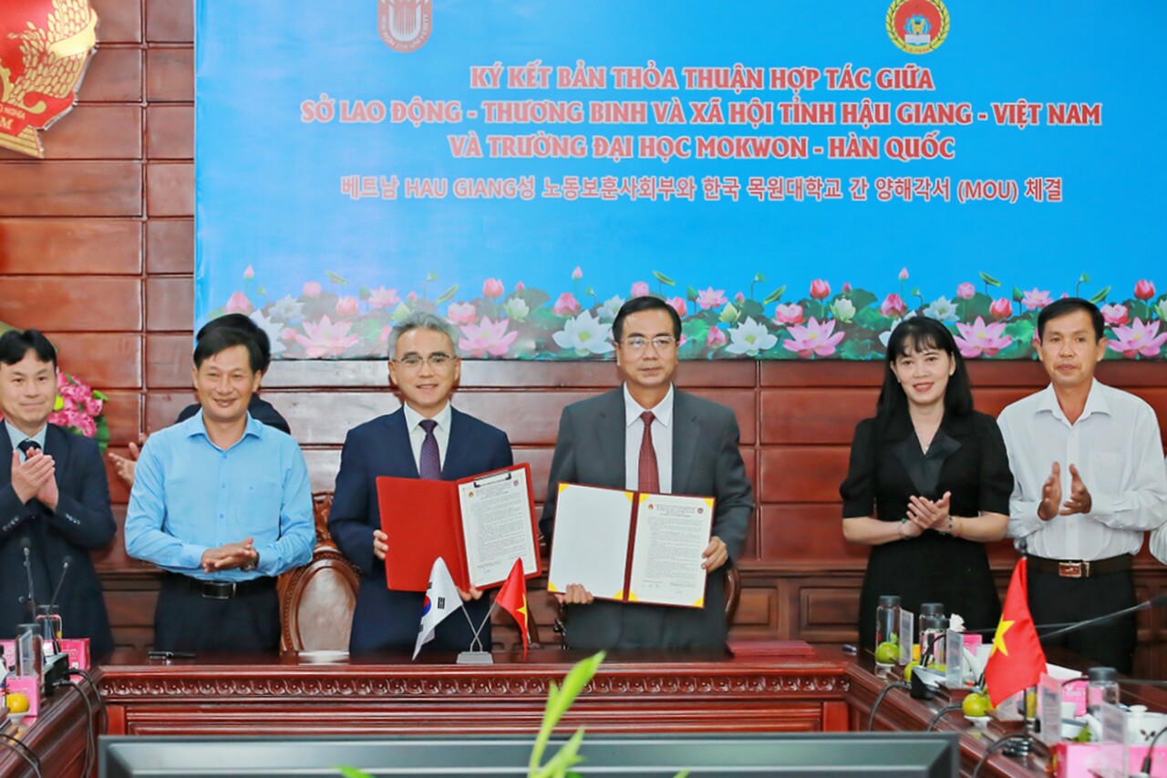 목원대는 22일 베트남 하우장성 노동보훈사회국과 '글로벌 인재유치 및 양성' 업무협약을 체결했다고 밝혔다. 목원대 제공.