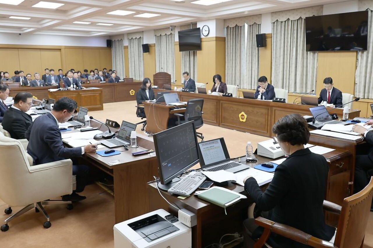 대전시의회 운영위원회는 24일 회의를 열고 '주민조례 대전광역시학생인권조례안 청구의 수리 및 각하 심의안'을 심의의결했다. 자료사진.