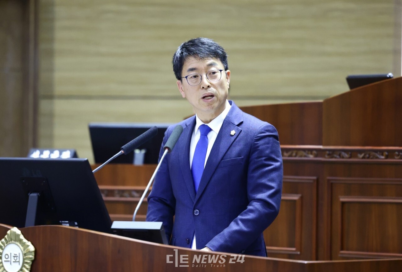 이종담 천안시의회 의원이 지난 26일 임시회 5분 발언을 통해 천안시 행정소송 제기에 우려를 표했다. 시의회 제공.