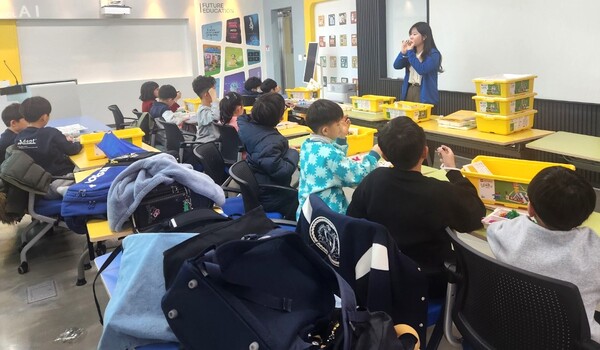 상명대학교 SW·AI 교육사업단 초등학교 늘봄학교 현장 모습.