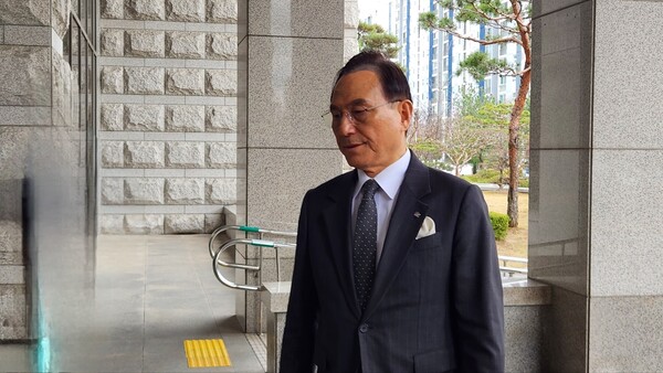 박상돈 충남 천안시장이 항소심에서 당선무효형을 선고받았다. 사진은 박 시장이 법원에 들어가는 모습. 지상현 기자