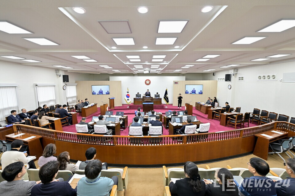 11일부터 19일까지 9일간 열리는 공주시의회 252회 임시회는 조례안과 동의안, 2024년도 제1회 추가 경정 예산안 심의가 이루어진다. 공주시의회 제공