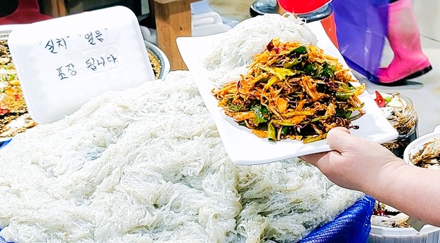 실치회무침. 당진시 제공.