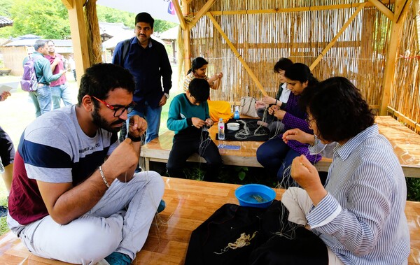 서천군이 26일부터 사흘간 벡스코 제1전시장 3홀에서 개최되는 ‘대한민국 대표 축제 박람회’에 참가
