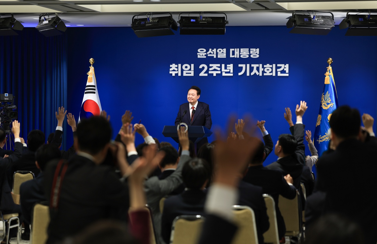 9일 오전 대통령실에서 윤석열 대통령 취임 2주년 국민보고 및 기자회견이 열리고 있는 모습. KTV갈무리.