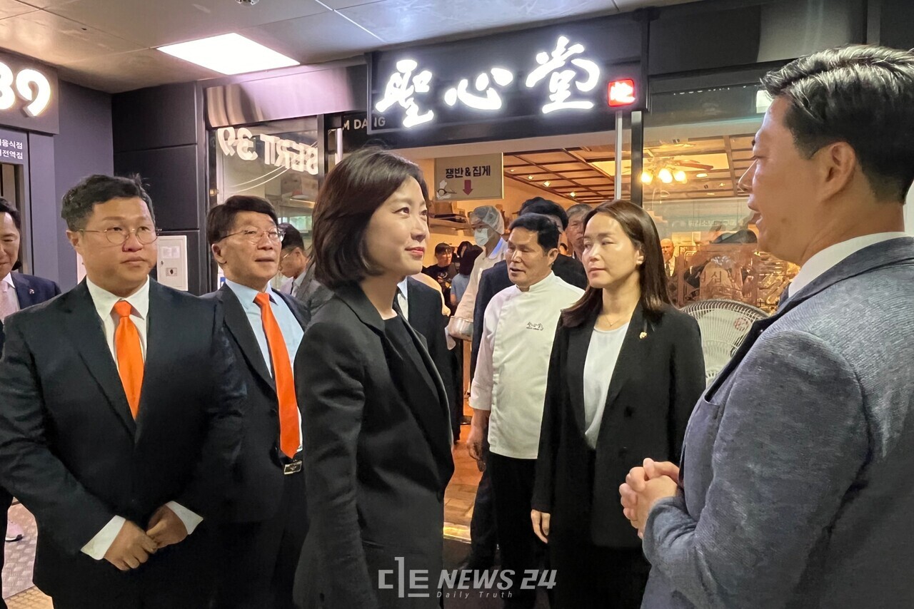 개혁신당이 5일 대전에서 제8차 최고위원회의를 열고 성심당 대전역사점을 방문해 현안을 청취했다. 유솔아 기자