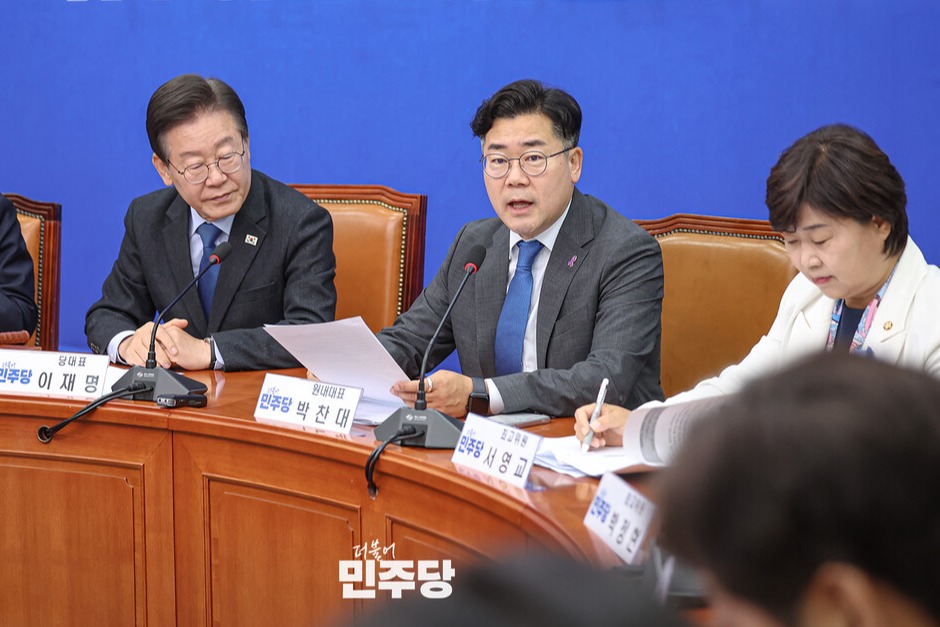 박찬대 더불어민주당 원내대표가 최고위원회의서 모두발언하는 모습. 자료사진. 민주당 제공.