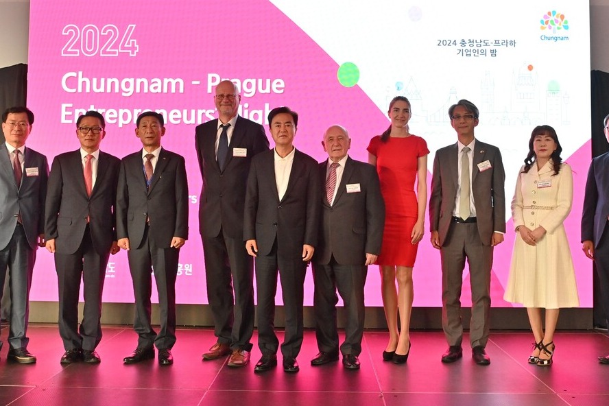 김태흠 충남지사가 지난 15일 체코 프라하에서 열린 충남도-프라하 기업인의 밤에 참석한 모습. 충남도 제공. 