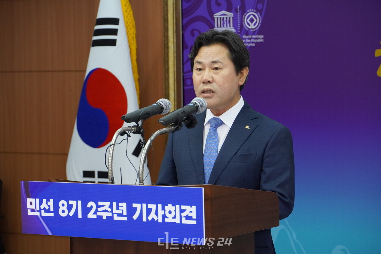 박정현 부여군수가 더불어민주당 충남도당위원장 선거와 관련해 '당원 주권 시대'임을 강조하며 일각에서 불거졌던 특정 인사의 '추대설'에 반대 입장을 분명히 했다. 김다소미 기자. 