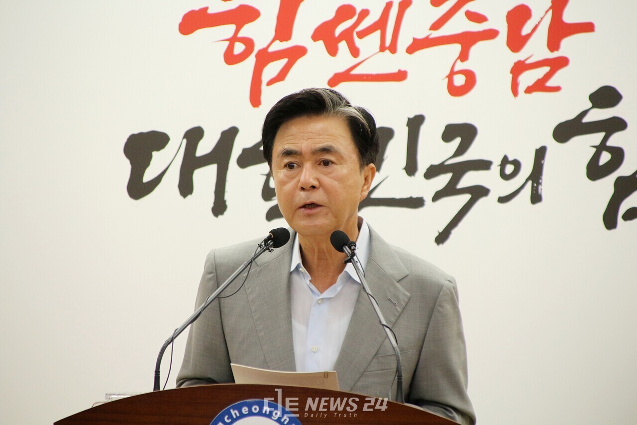 김태흠 충남지사가 윤석열 대통령과 지난 25일 중앙지방협력회의에서 대면한 사실을 언급하며 '대선 공약'과 관련해 충남의 입장을 전달했다고 밝혔다. 김다소미 기자. 
