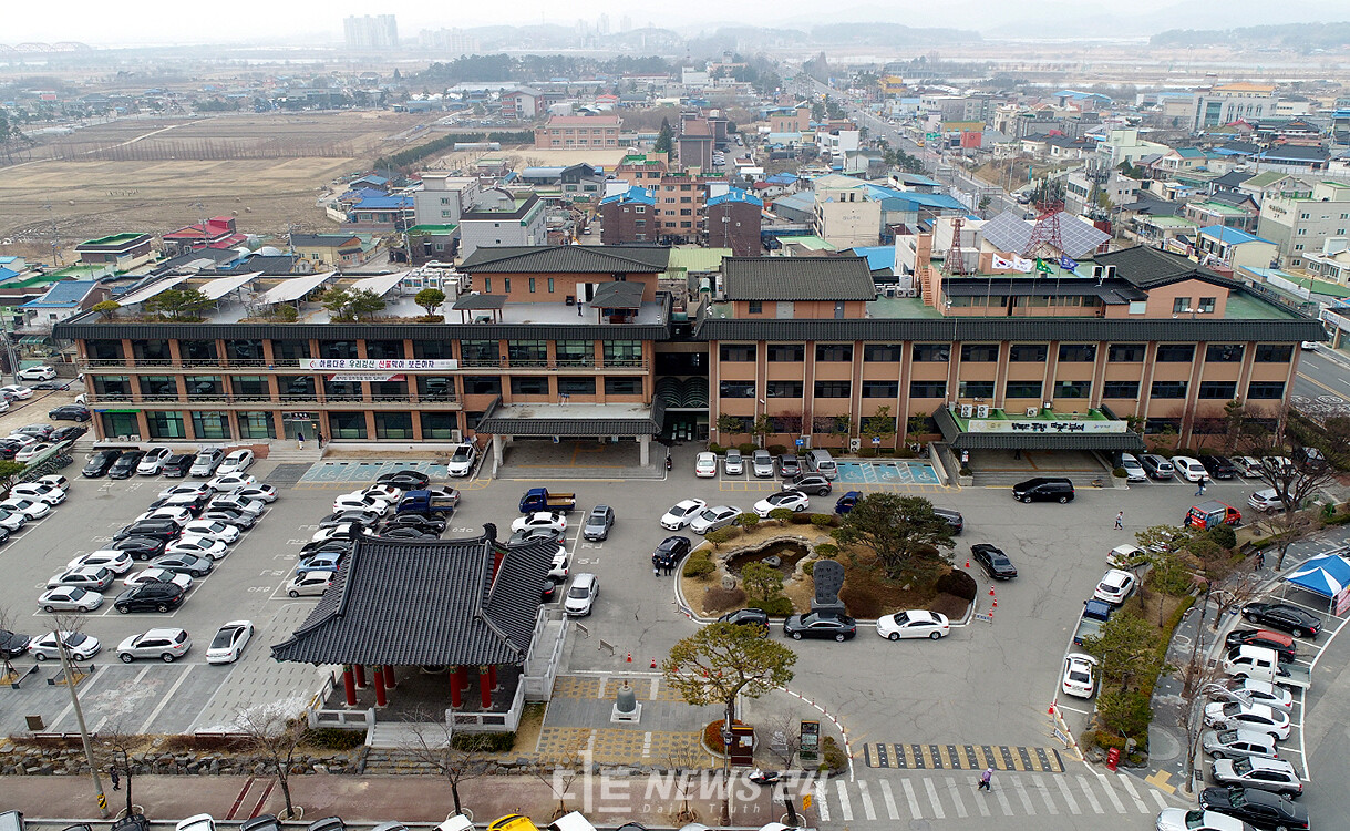 부여군청 전경. 자료사진. 