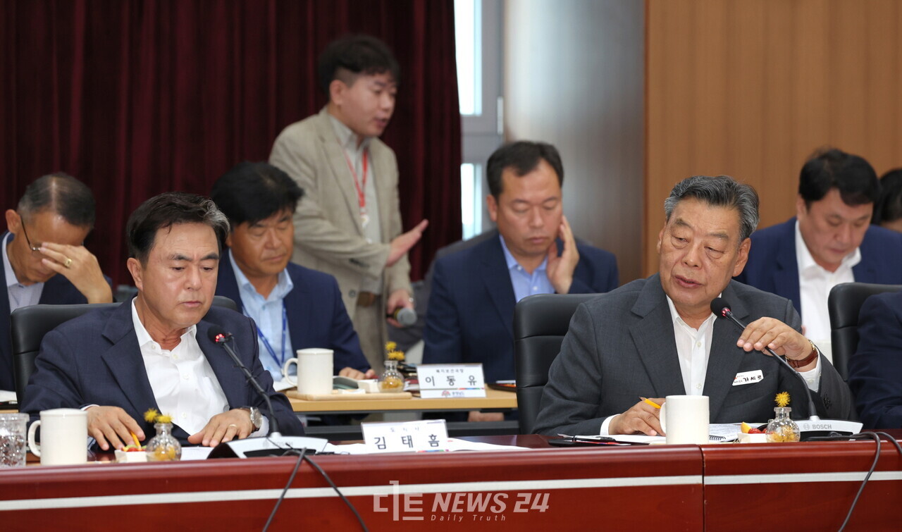 7월 31일 충남도청에서 진행된 충청남도 지방정부회의에 참석한 가세로 태안군수. 태안군