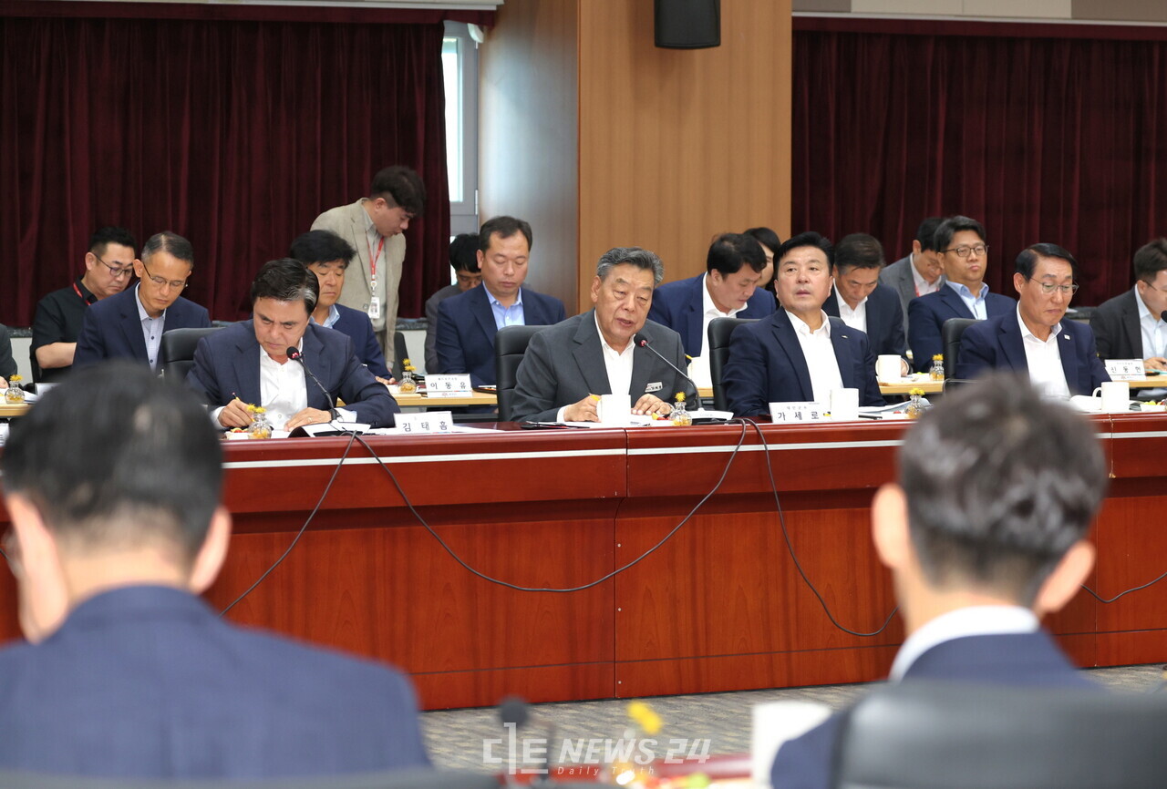 7월 31일 충남도청에서 진행된 충청남도 지방정부회의에 참석한 가세로 태안군수. 태안군