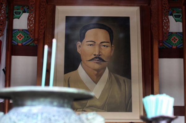 홍성군 갈산면 백야사(白冶祠)에 있는 백야 김좌진 장군의 영정 모습. 자료사진. 
