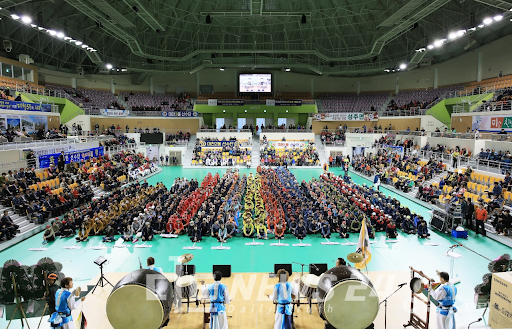 보령시는 시민 화합의 장이자 향토문화 축제인 제21회 만세보령문화제를 오는 10월 4일부터 5일까지 보령종합경기장 및 보령문화의전당 일원에서 개최한다. 보령시