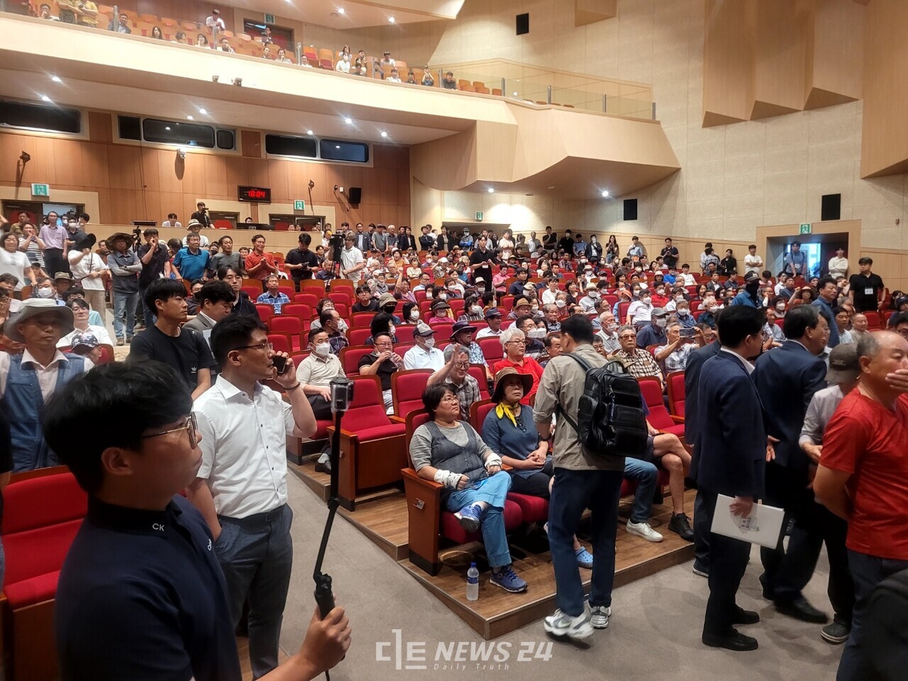 반대대책위의 반발에 환경부 공청회가 취소되자 일부 주민들 사이에선 "설명을 듣고 싶은데 왜 못듣게 하느냐"는 볼멘소리도 나왔다. 김다소미 기자. 