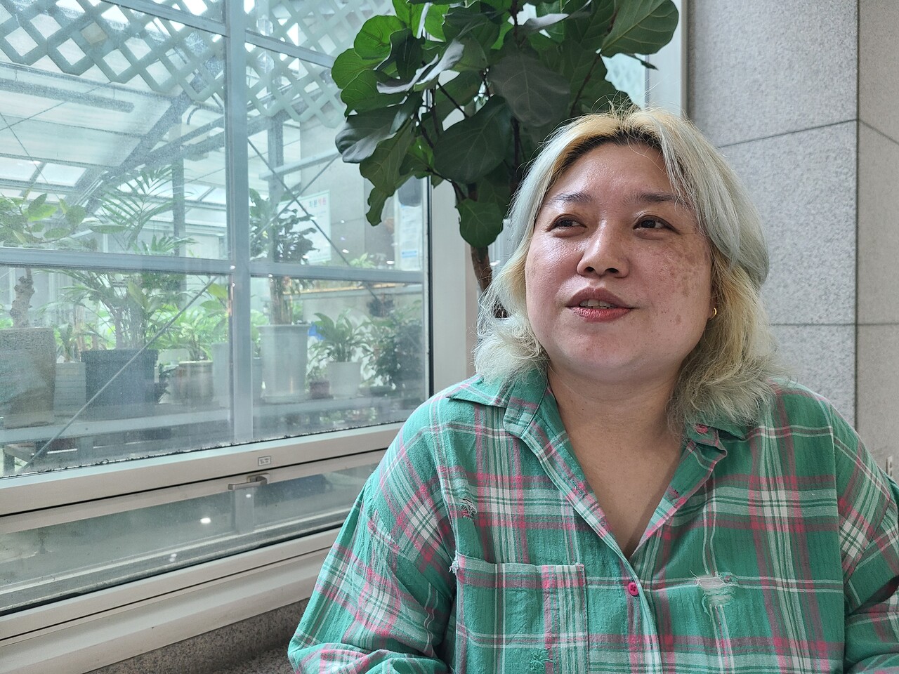 박이경수 대전여성연합 상임대표가 대전여성영화제 상영작 중단 요청 사태 경위와 향후 계획을 밝히고 있다. 한지혜 기자.