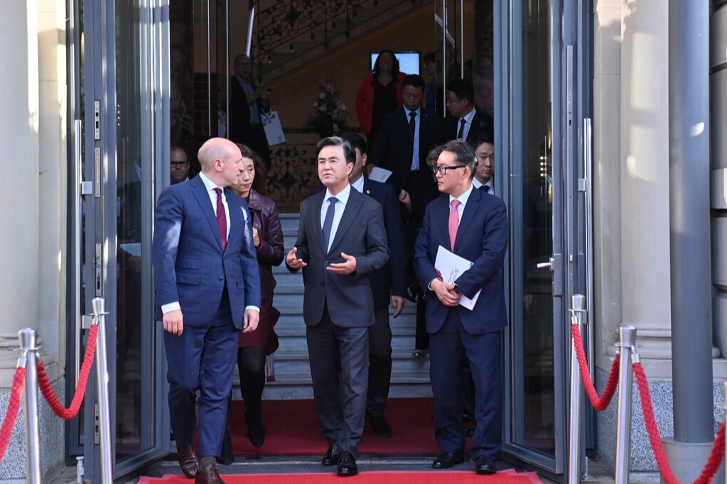 김태흠 충남지사가 독일 경제 산업 중심지인 헤센주와 우호협정을 맺고 지속적인 교류를 약속했다. 김다소미 기자. 