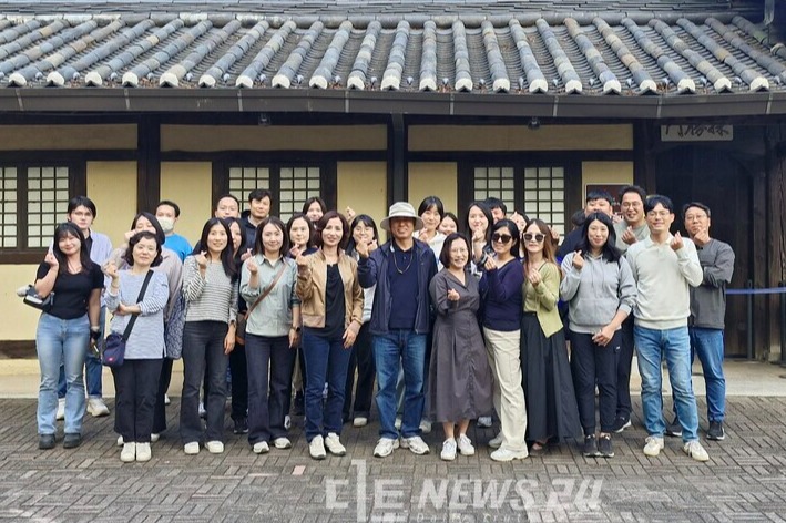 충남 태안교육지원청 소속 교직원 70여 명은 지난 10일부터 1박 2일 일정으로 경기도 용인 일원에서 문화체험 연수를 진행했다. 태안교육지원청